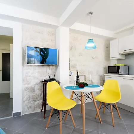 Tironi Appartement *